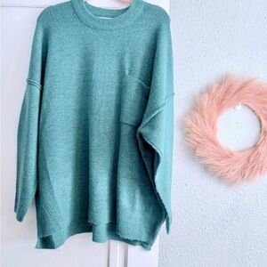 Zenana Outfitters Green Crew Neck Sweater